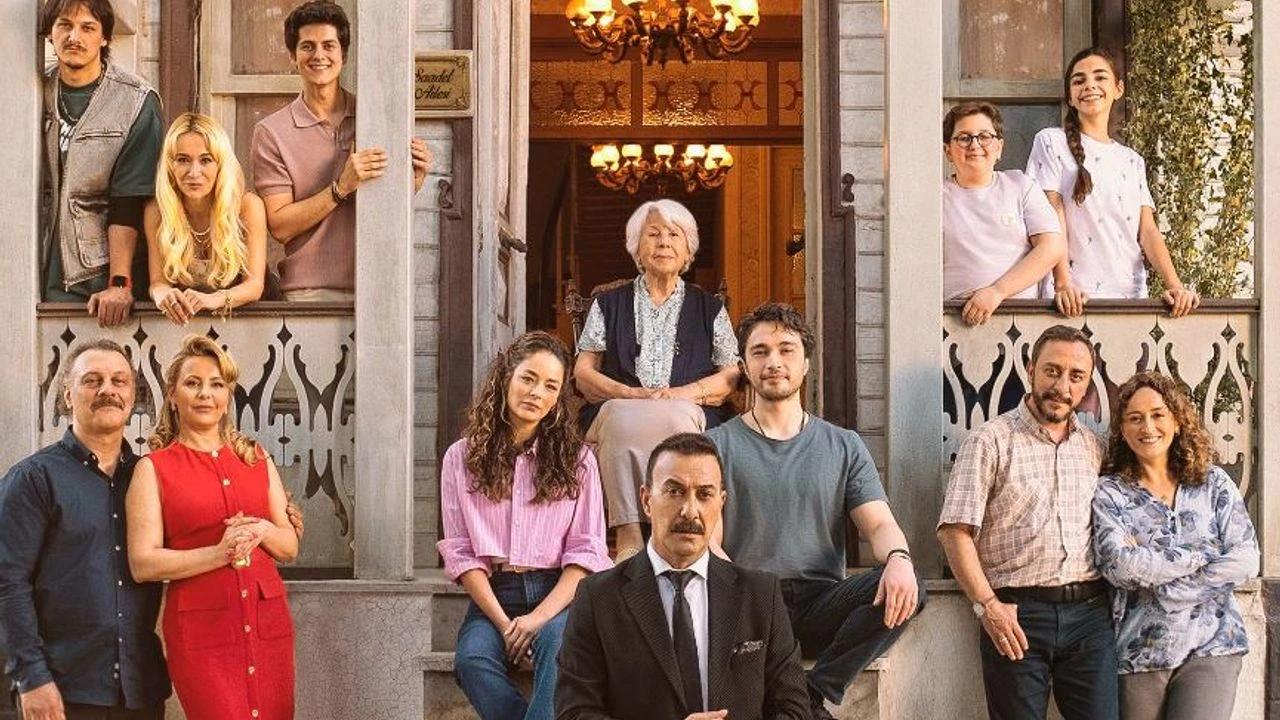 مسلسل السعادة العائلية الحلقة 12 الثانية عشر مترجمة